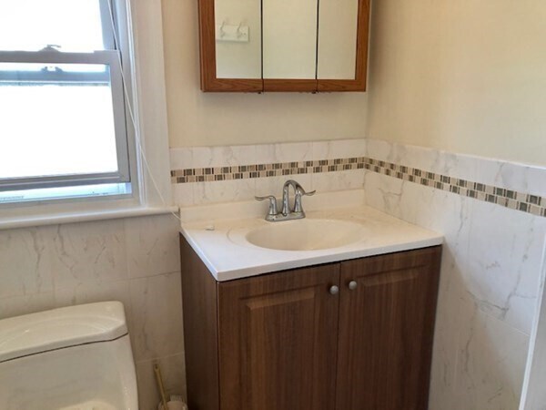 Building Photo - 12 Pinehurst St