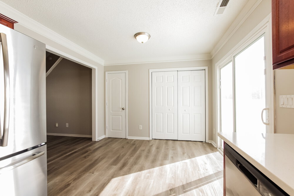 Building Photo - 258 Amir Cir