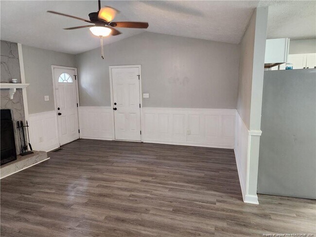 Building Photo - 925 Winterberry Dr