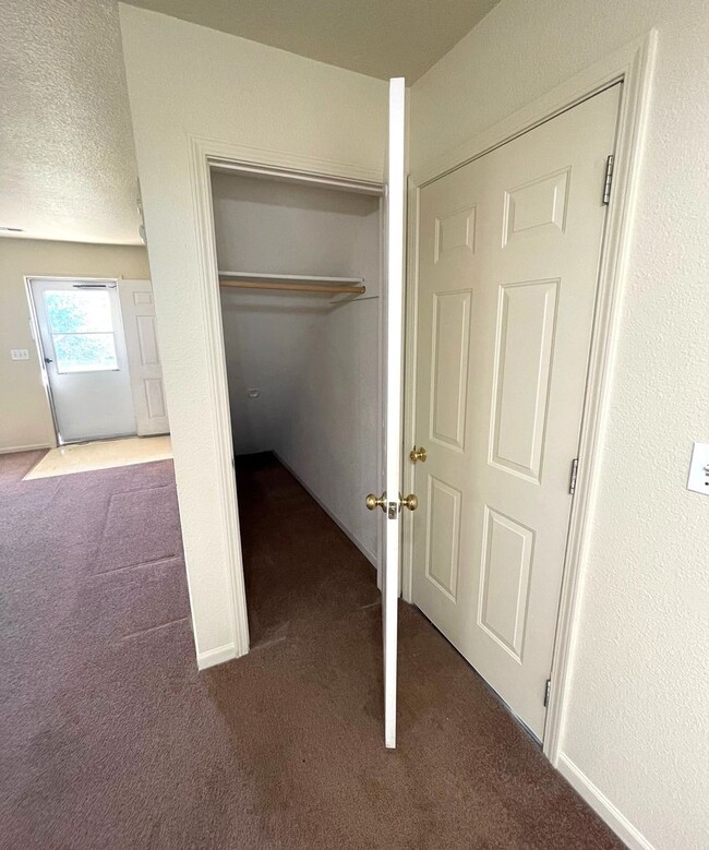 Building Photo - Duplex on Rice Road