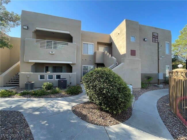 Building Photo - 1900 Tierra Vista Dr