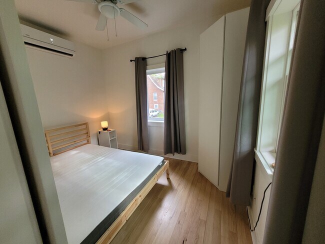 Bedroom - 35 Fulton St