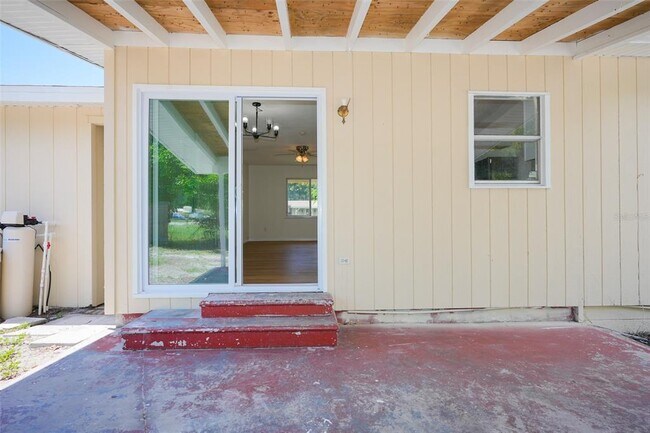 Building Photo - 6515 3rd St Ct W
