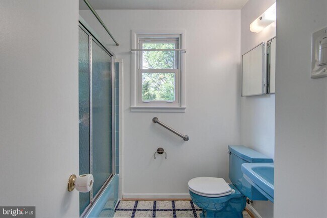 Building Photo - 8120 Drayton Ln