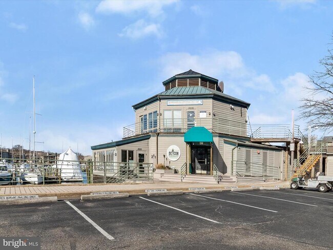 Building Photo - 7024 Channel Village Ct
