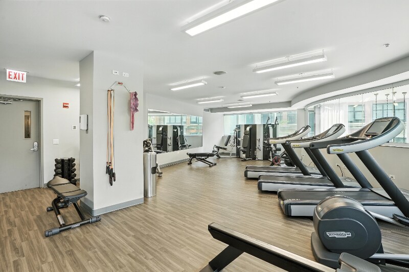 Building Photo - 473 W Huron St