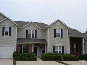 Building Photo - Move In Ready Townhome located in the Town...