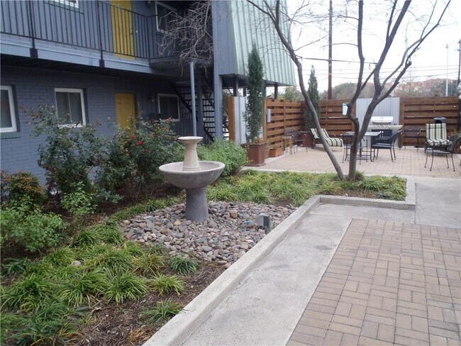 Building Photo - 3815 Guadalupe St