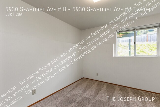Building Photo - 5930 Seahurst Ave