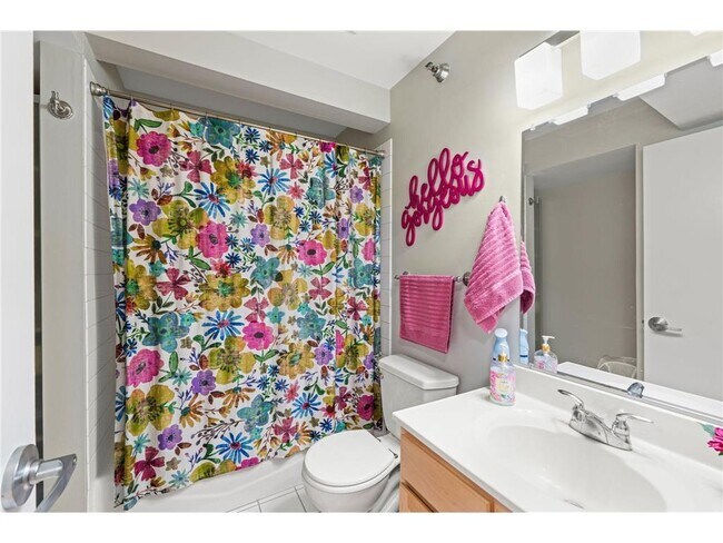 Building Photo - 48 Groveland Terrace