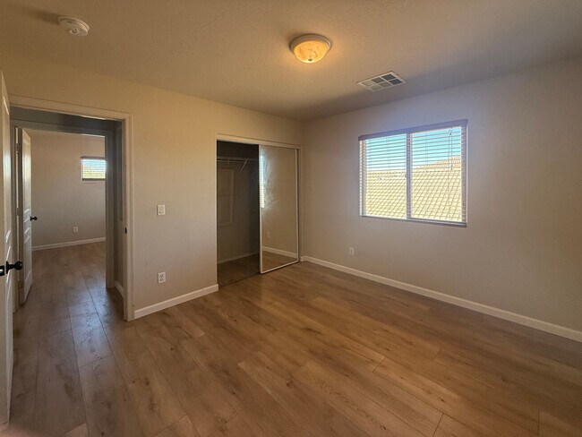 Building Photo - 22033 W Mohave St