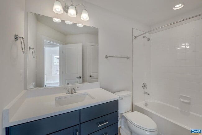 Building Photo - 2022 Calico Ct