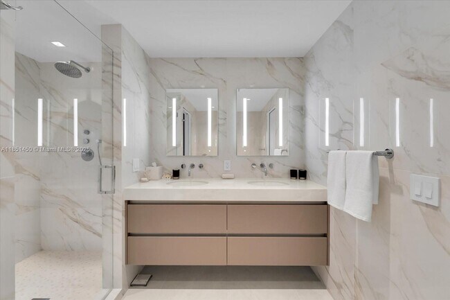 Building Photo - 6899 Collins Ave