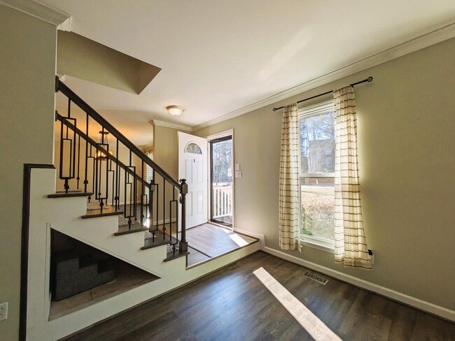 Building Photo - 417 Nichols Farm Dr