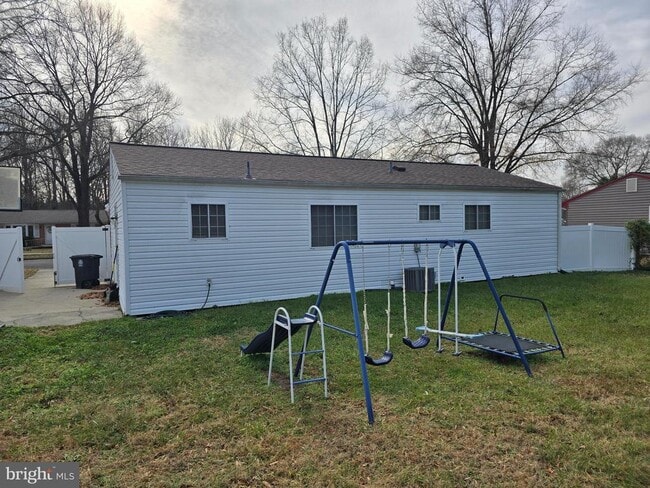 Building Photo - 10206 Farrar Ave