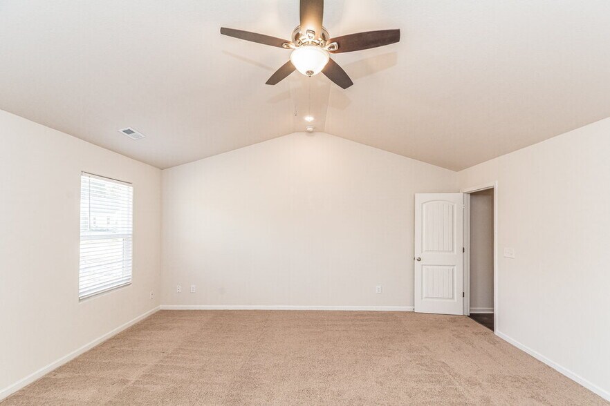 Building Photo - 85 Shallow Dr