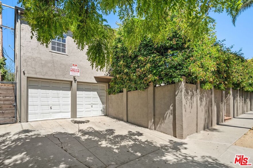 Garage Unit (right side) - 1217 N Curson Ave