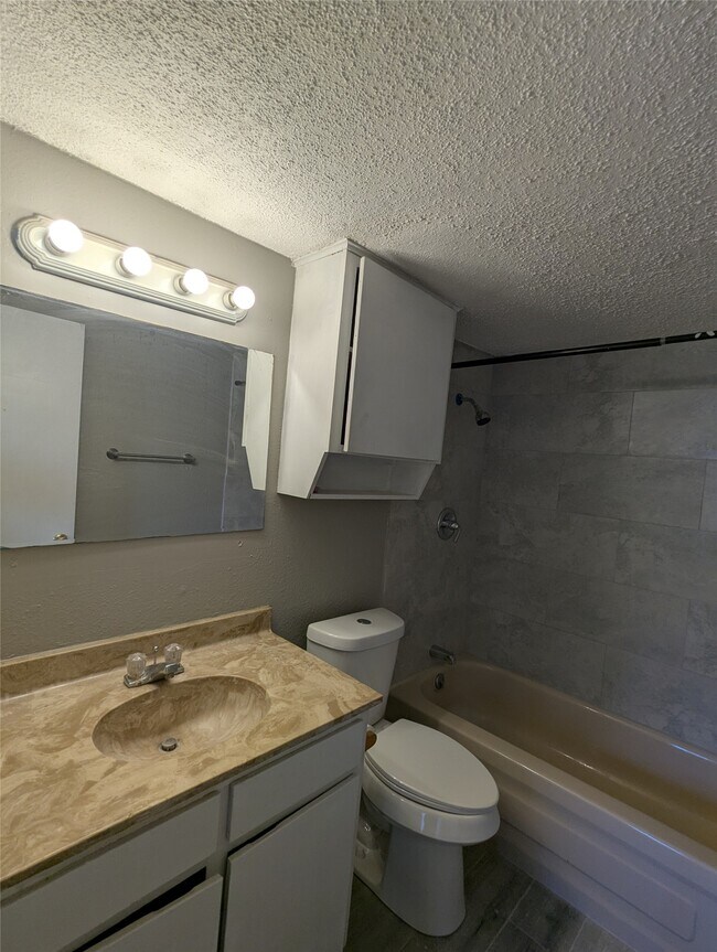 Building Photo - 3000 Guadalupe St