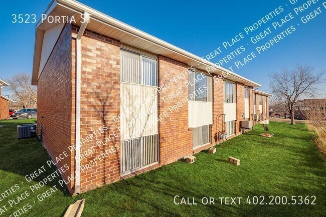 Building Photo - 3523 Portia St