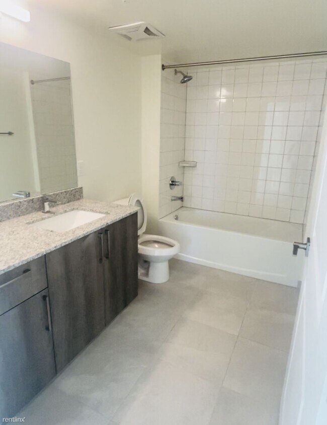 Building Photo - 1 br, 1 bath Condo - 70 NW 107th Ave NUEVO...