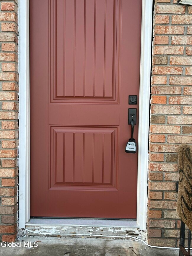 Building Photo - 5 Webster Ct