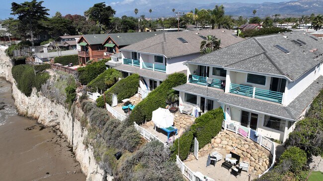Building Photo - 6573 Del Playa Dr