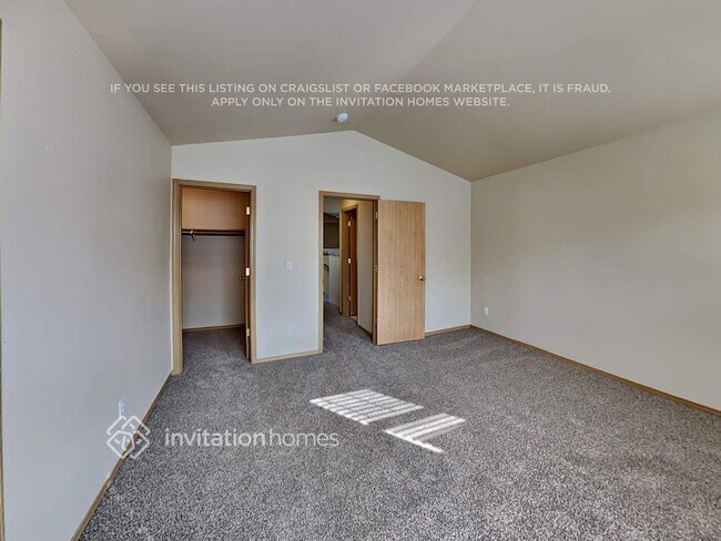 Building Photo - 10912 181st Ave Pl E