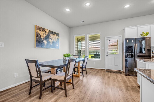 Building Photo - 17330 Hartford Field Ln