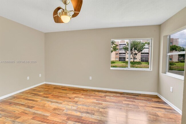 Building Photo - 9537 Weldon Cir