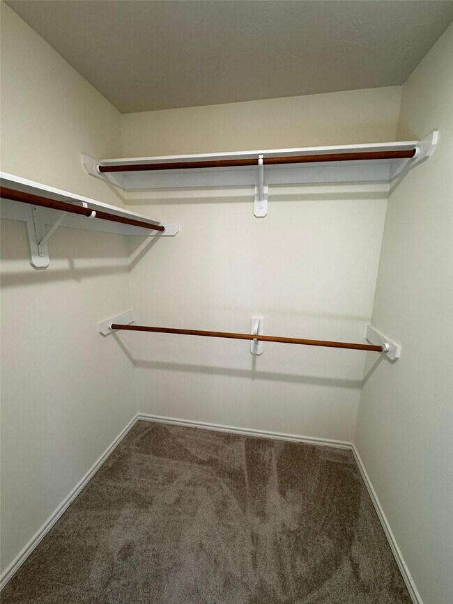 Building Photo - 246 W Stedhill Loop