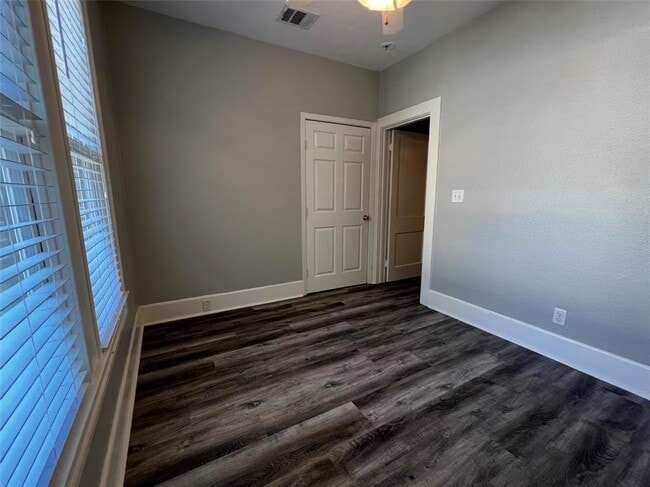 Building Photo - 810 Cecelia St