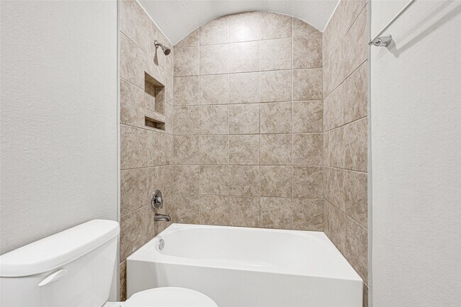 Building Photo - 4619 Grigio Pines Dr