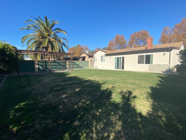 Building Photo - 13428 Friar St