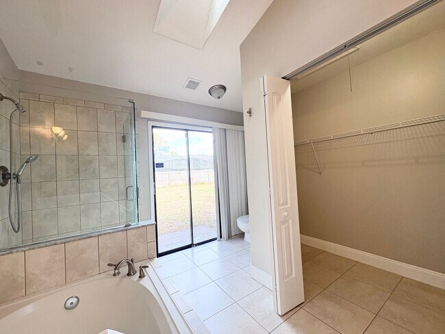 Building Photo - 4B/2B Home in Oviedo ~ Carpet Free ~ Top Rated Schools