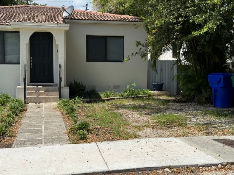 Primary Photo - 4471 SW 1st St
