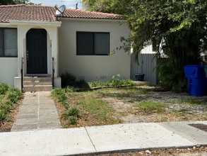 Building Photo - 4471 SW 1st St