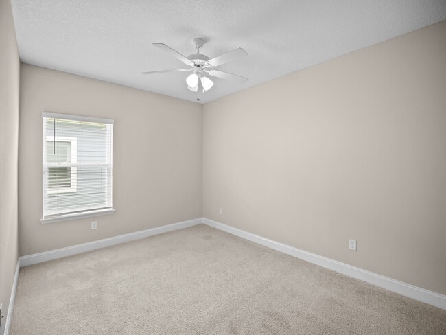 Building Photo - 488 Broomsedge Cir