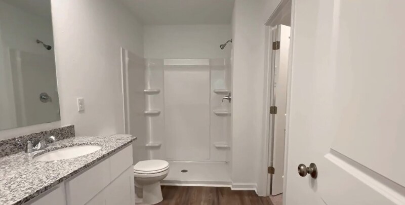 Building Photo - 1044 Clifton Ct