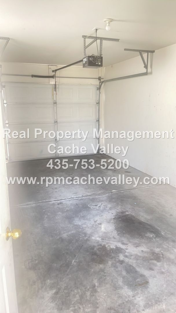 Building Photo - 229 W 1458 S