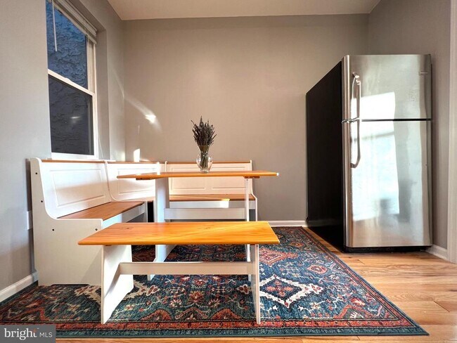 Building Photo - 514 N 39th St