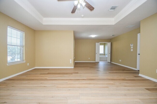 Building Photo - 402 New Hope Ln
