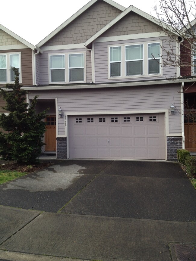 Building Photo - 58987 Greenbrier Loop