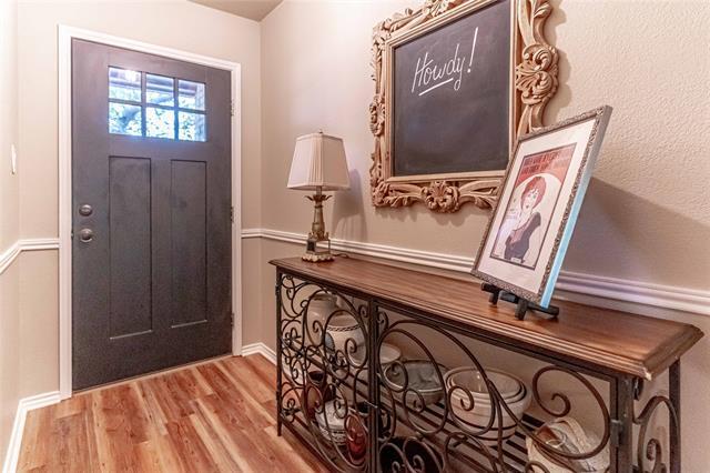 Building Photo - 911 Meadowlark Ln