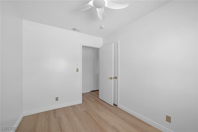 Building Photo - 540 Longtree Ave