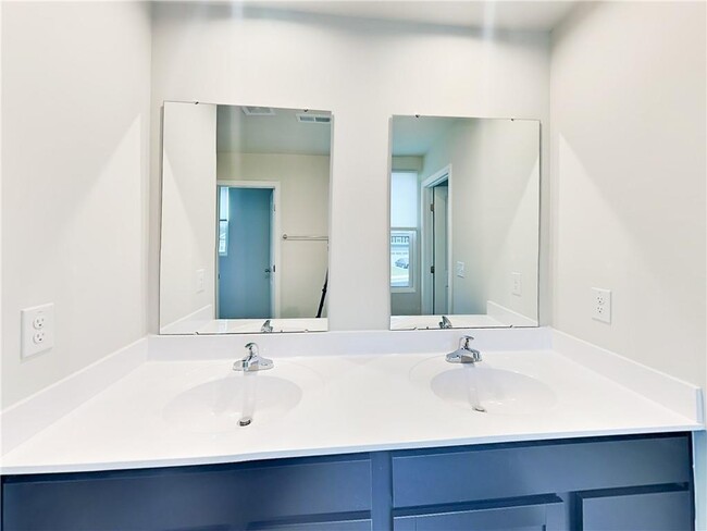 Building Photo - 9071 Celtic Dr