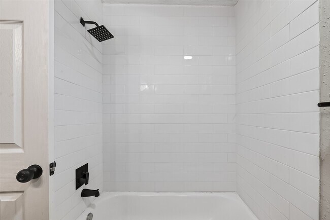 Building Photo - 7437 Bywood St