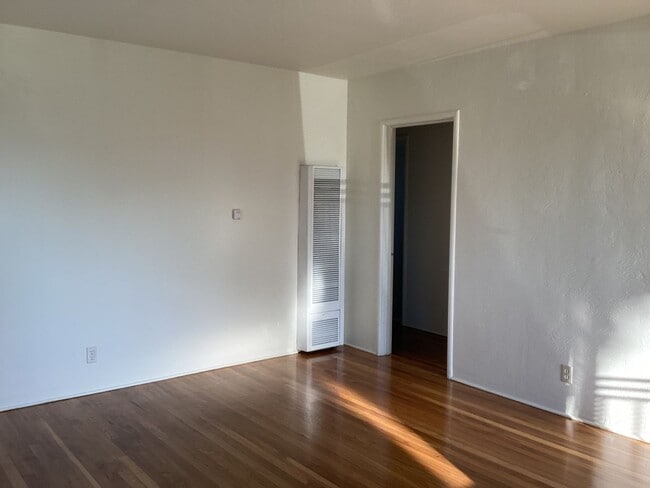 Building Photo - Westside location