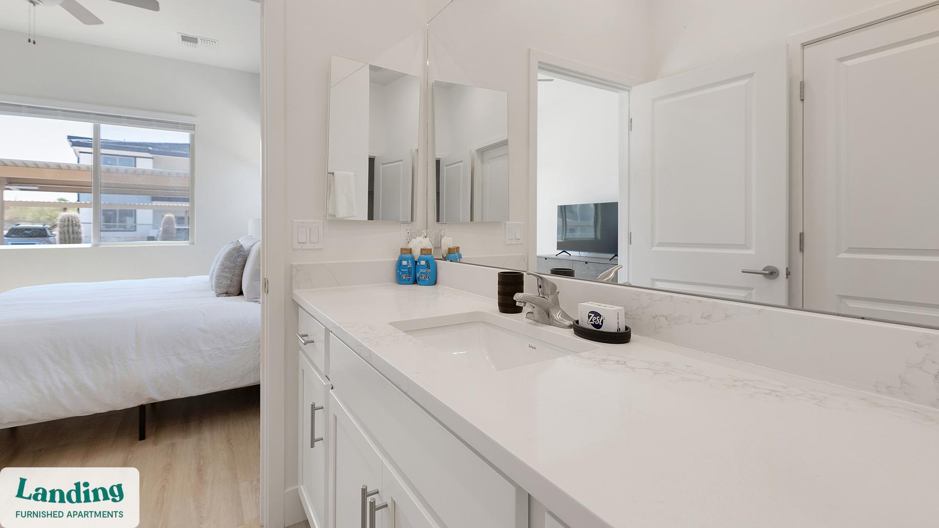 Building Photo - 5750 N La Cholla Blvd