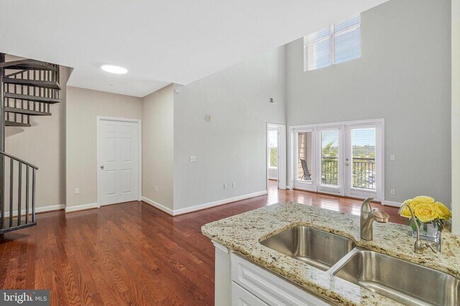 Building Photo - 501 Hungerford Dr
