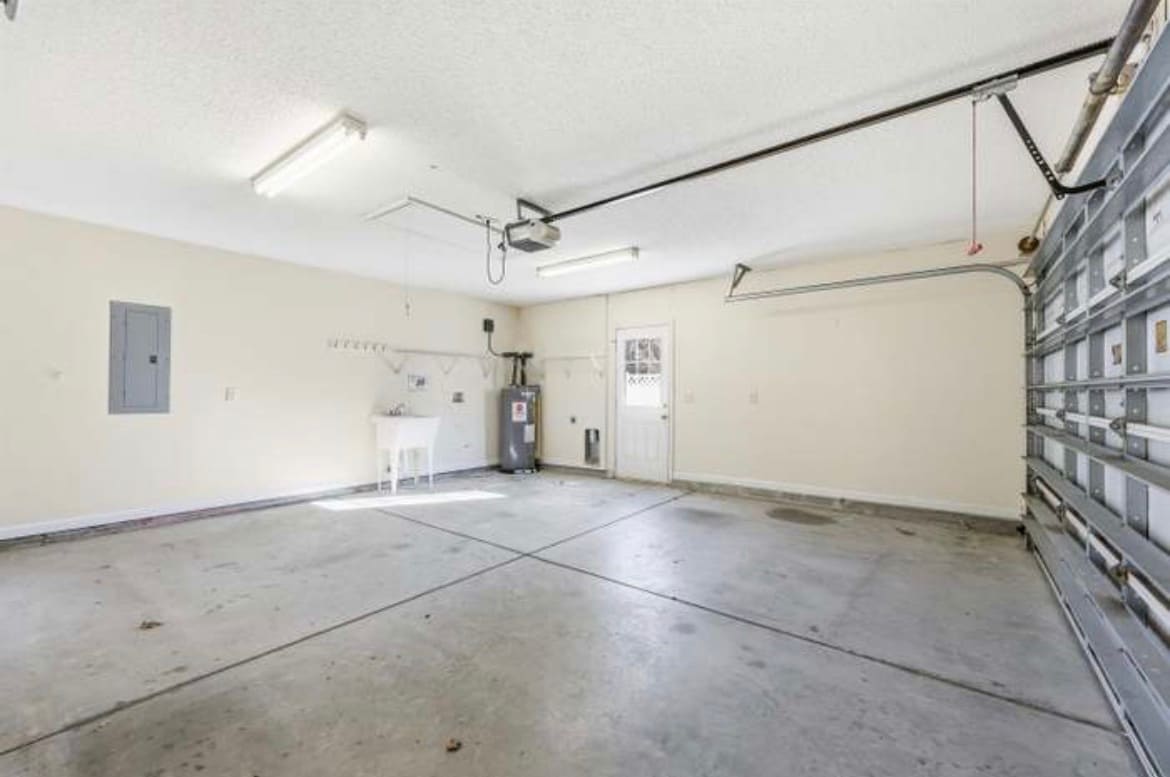 Building Photo - 1193 Jumper Trail Cir